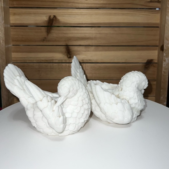 Vintage Hand Carved Ceramic Alabaster Doves - Picture 4 of 15
